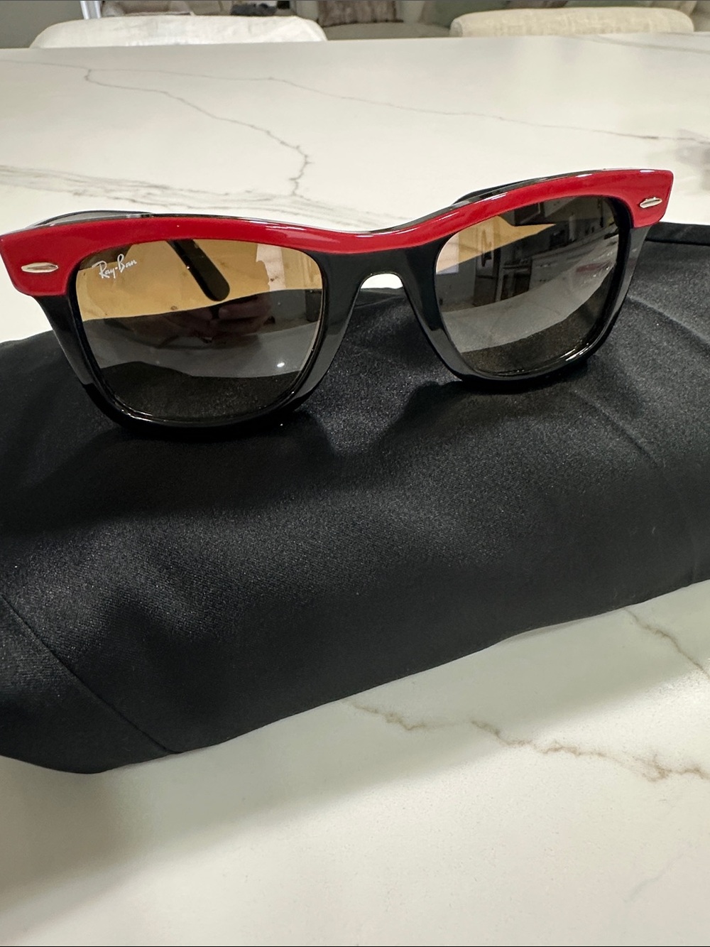 Ray-Ban Two-Tone Red and Black Wayfarer Sunglasses with Gradient Lenses - Picture 7 of 7